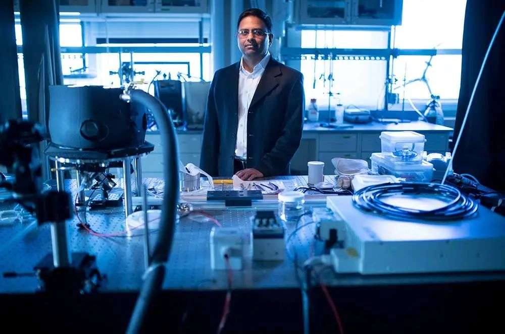 再也不用「擠牙膏」，高露潔換上的「潤(rùn)滑劑」包裝，讓牙膏從此一滴不剩